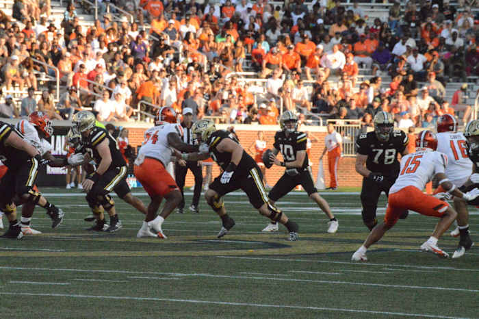 Haynes King, Ethan Mackenny